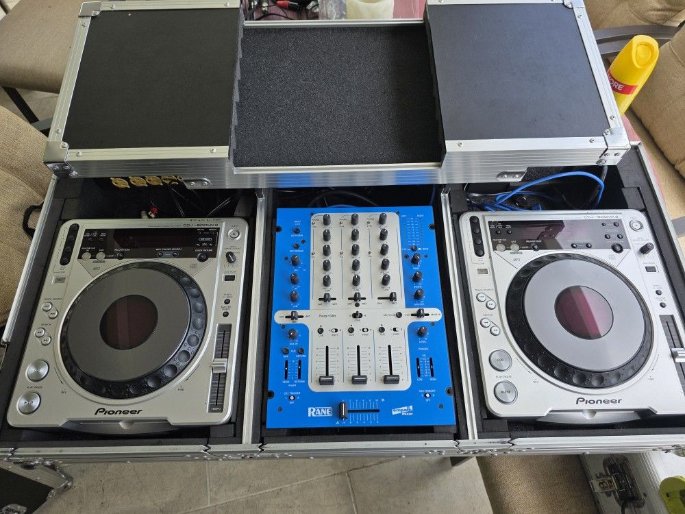 DJ機材 Pioneer CDJ-800MK2 DJM-700 DJ機材 Pioneer CDJ-800MK2 DJM-700 美品 Pioneer CDJ-800MK2 DJM-700