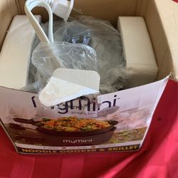 My mini Noodle Cooker And Skillet for Sale in Stockton, CA - OfferUp