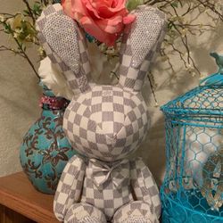 Easter White/Rhinestone Checkered 15 Inches