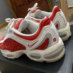 Nike X Supreme Tailwind 4 Size 9 USED But Clean