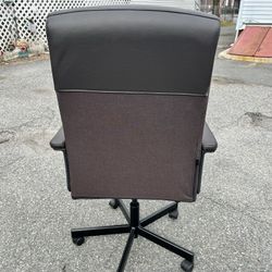 Silla de Escritorio usada como nueva 