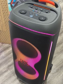 Powerful JBL PartyBox 720 speaker is brand new in box. This black portable speaker has a built-in light show and Bluetooth V5.4 connectivity. It is IP