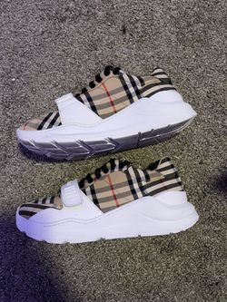 Burberry Runners / Shoes 