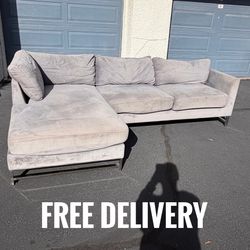 Modern Gray Sectional Couch (FREE DELIVERY)