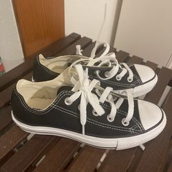 Converse Big Kids Size 5 Shoes 