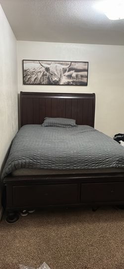 Bedroom set