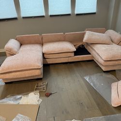 L Shaped Couch. Light Pink Color 