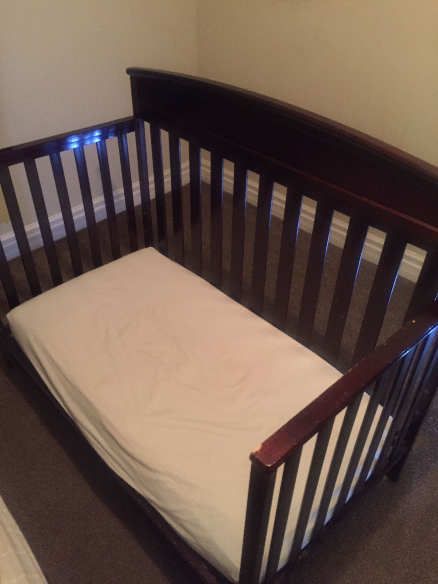FREE 2 Cribs/Toddler Beds