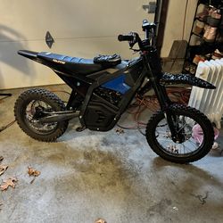 Heavily modded Yozma in 10 e moto