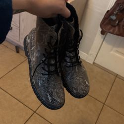 Girls Boots 8 1/2