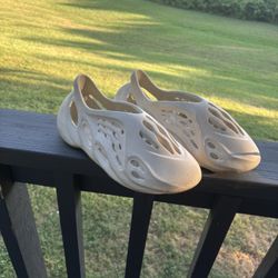 Yeezy Foam Runner Size 10