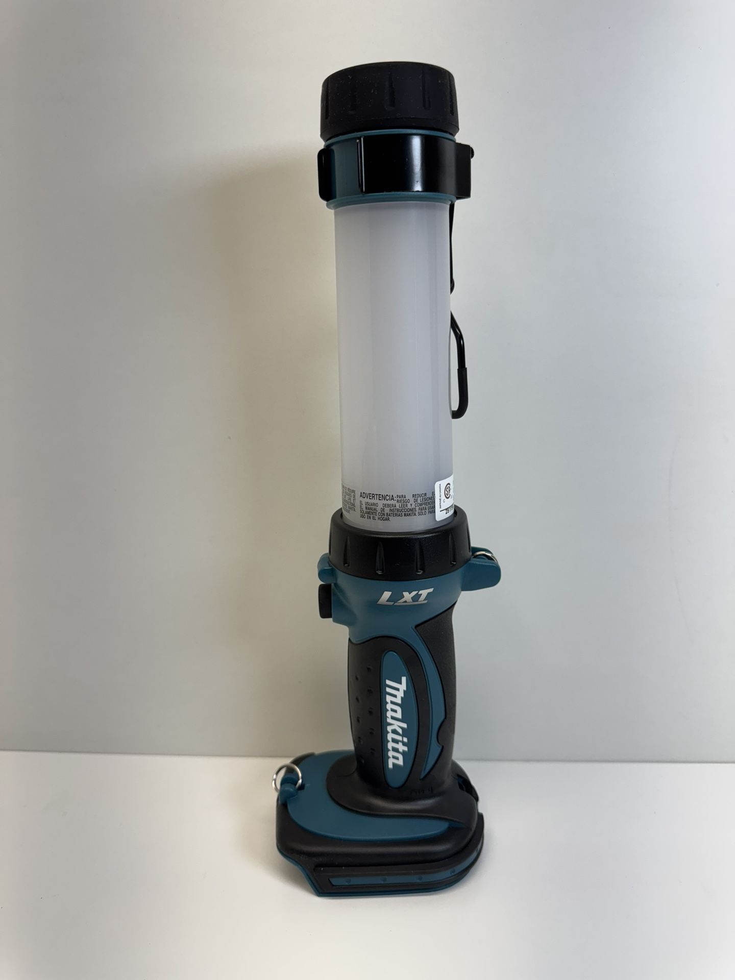 Brand New Makita 18V LXT Lithium-Ion Cordless LED Lantern/Flashlight (Tool Only)