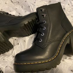 Jesy Dr. Airwair Martens 