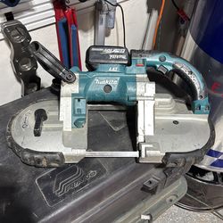 Makita bandsaw works great