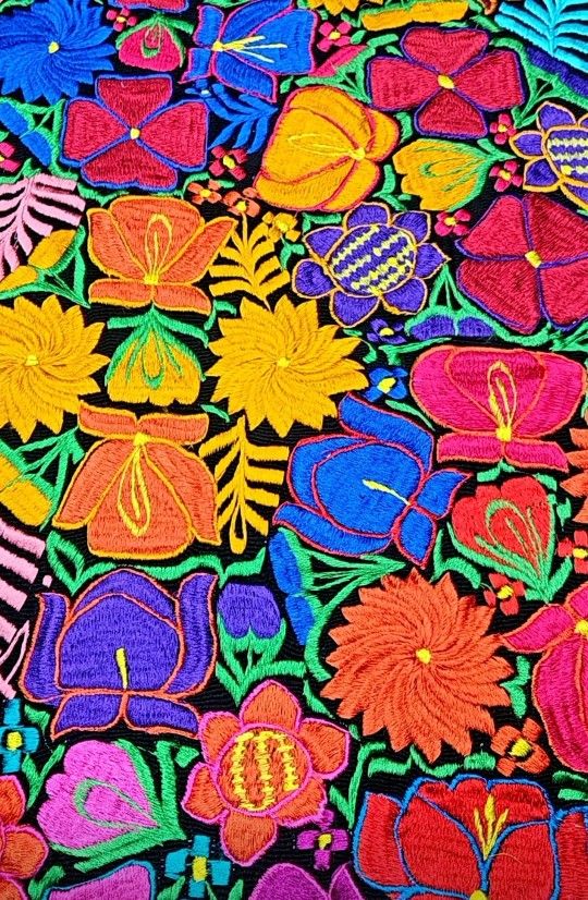 💥Large Enbroidered Table Runner 💥Etsy Casamxartesanalstore