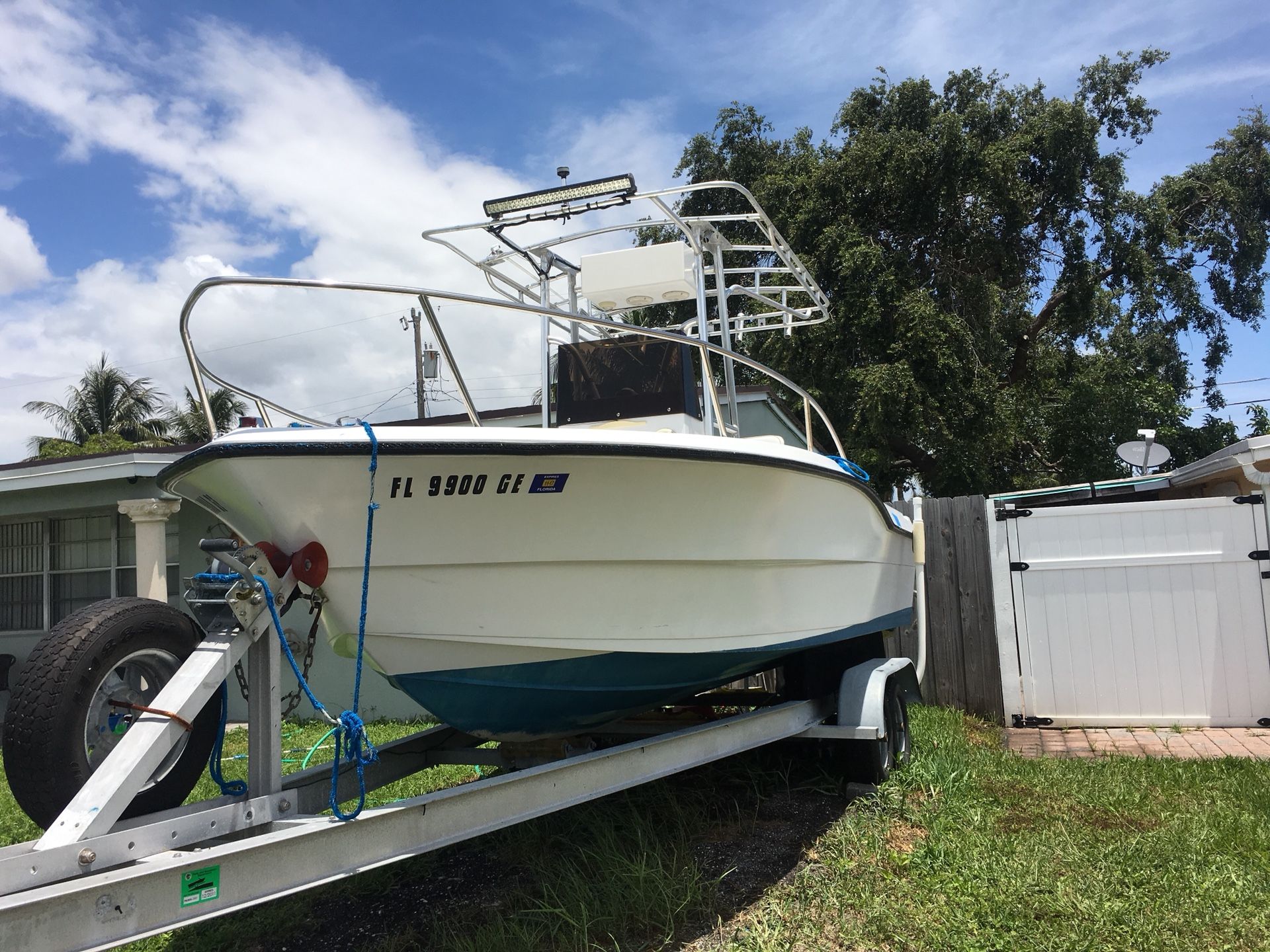 1989 stratos 20ft center console boat
