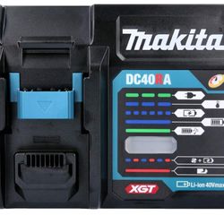 Makita 40v Max XGT Cargador 