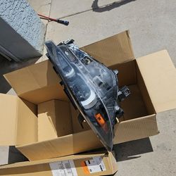 RIGHT SIDE HEADLIGHT FIR 2022 MAZDA CX-5 CARBON