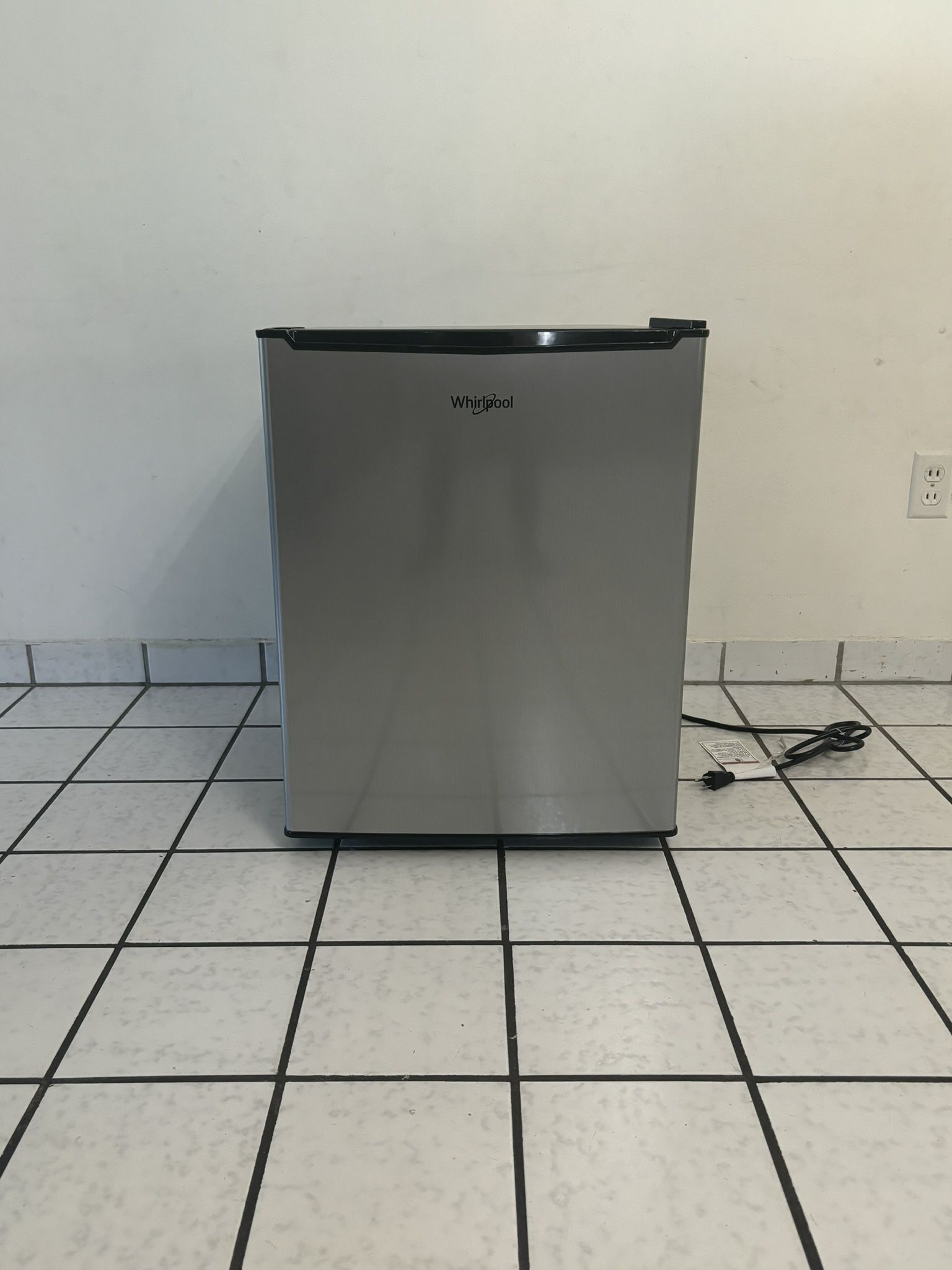 Whirlpool Mini Fridge 2.7