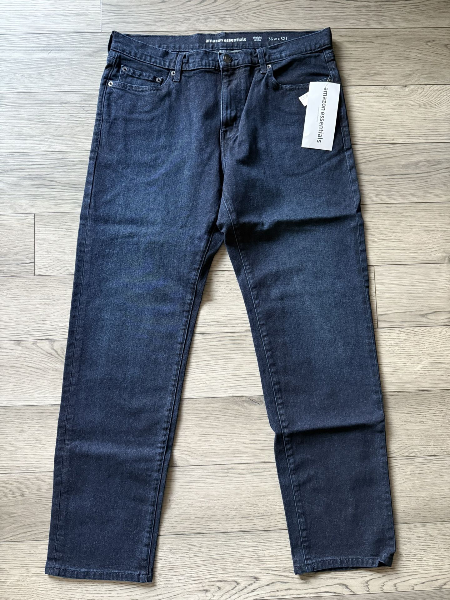 NEW-Men’s Amazon Essentials Straight Jeans 36x32