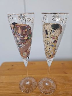 Gold Decorative Champagne Flutes – Set of 2