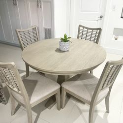 5 Piece Coastal Style Dining Set 