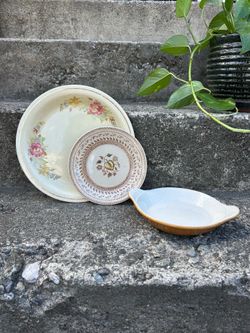 Beautiful Plates / Plant Trays / Plant Saucers