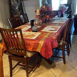 Dinning Table 