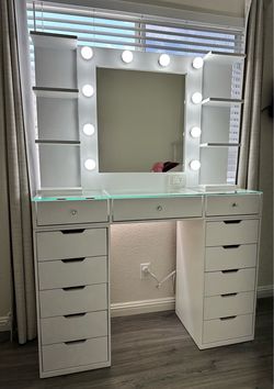 Makeup Vanity