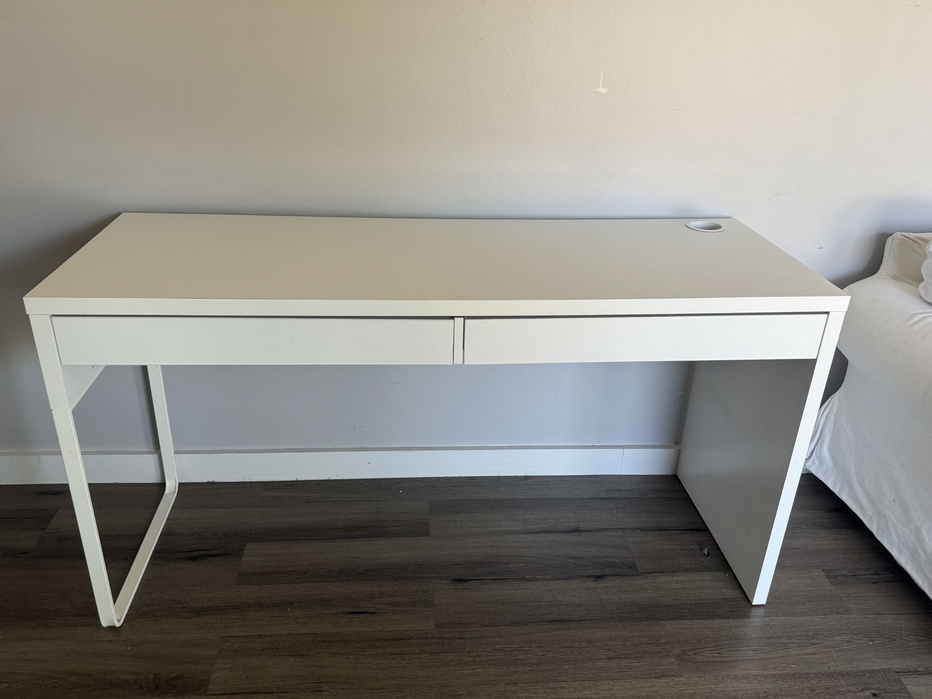 IKEA Micke Desk White