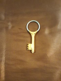 VINTAGE Gucci "KEY"  Keyring         **MADE IN ITALY!!!**