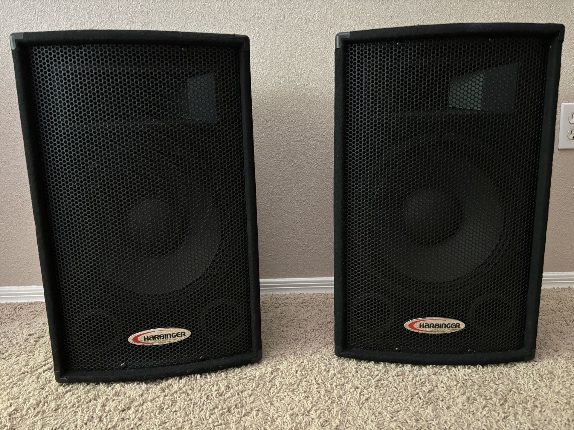Harbinger HA 120 speakers