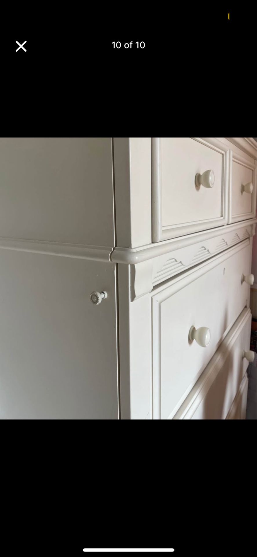 Elegant White Dresser – Spacious Storage with Jewelry Organizer – Like New! Elegante Cómoda Blanca