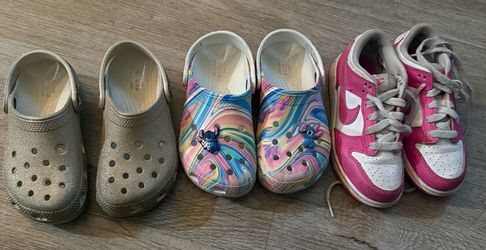 Girls crocs