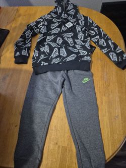 Nike Kids Hoodie and Sweatpants Set