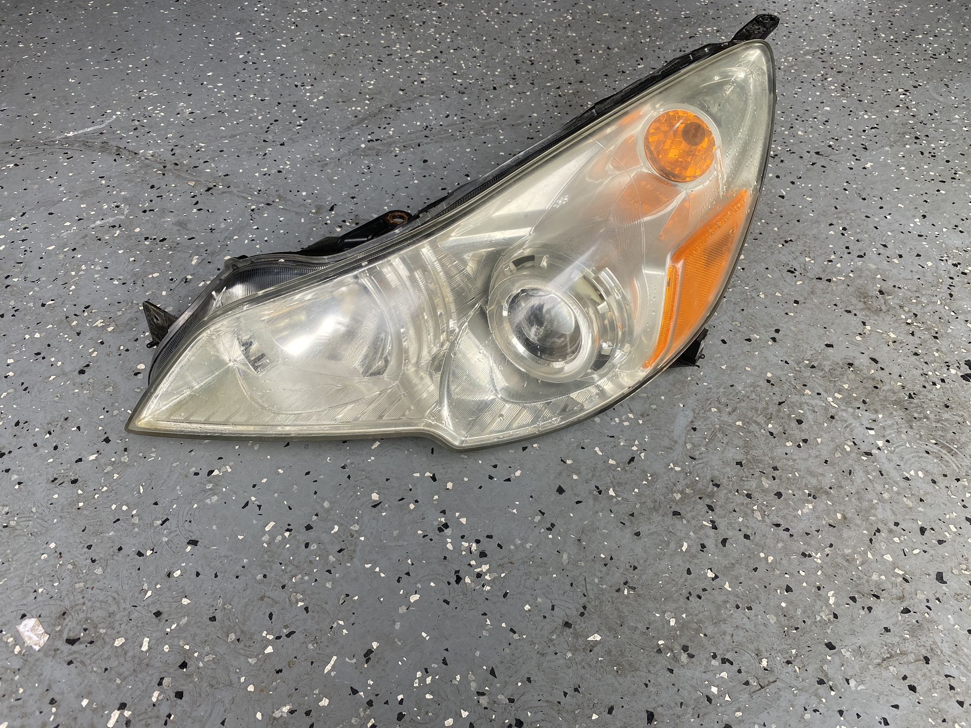 2011 Subaru Outback Left Headlight Assembly