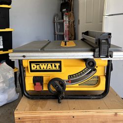 Dewalt DW745 Table Saw
