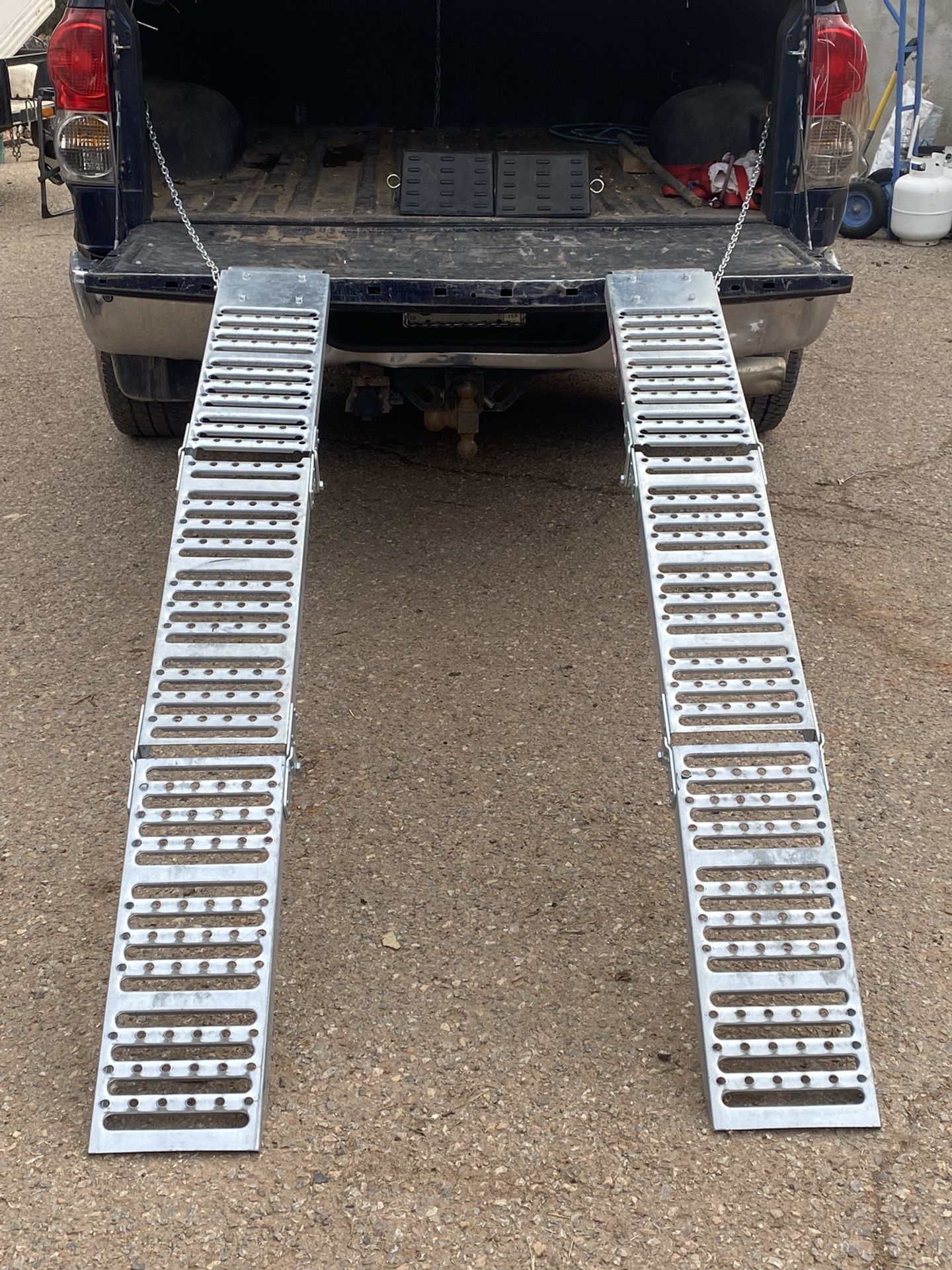 HAULMASTER 1000 lb. Capacity 9 in. x 72 in. TriFold Loading Ramps for