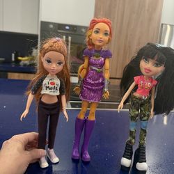 3  collection dolls