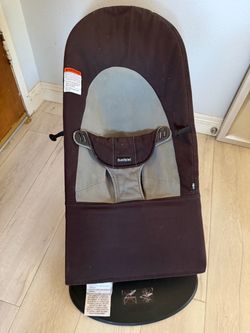 Baby bjorn bouncer