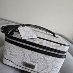 Cosmetic Case  (VICTORIA SECRET)