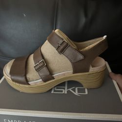 New In Box Dansko Sandals