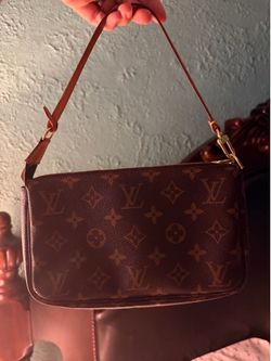 Authentic LV Pochette