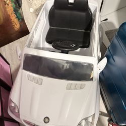 mercedes rode on toy 