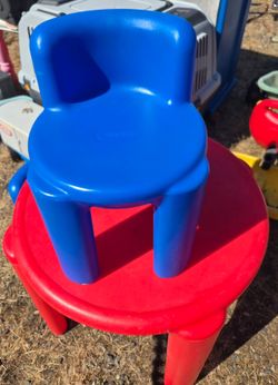 Little Tikes Table  / chairs