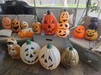 14 total lighted outdoor pumpkins, blowmold blow mold, Halloween decor