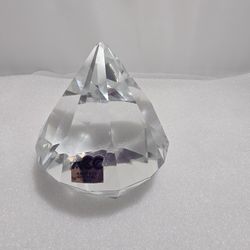 ACC Handcut Crystal Diamond Paperweight 4” Tall Faceted Glass Taiwan (UH)