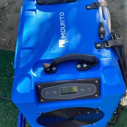 Mounto dehumidifier