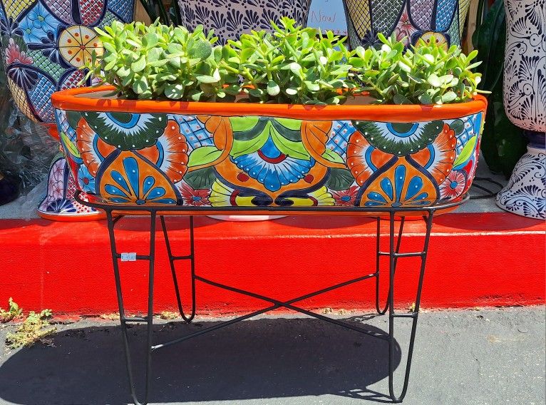 💥 Talavera Salchicha Pot 💥 %15 Off 💥 Stand Sold Separately 💥