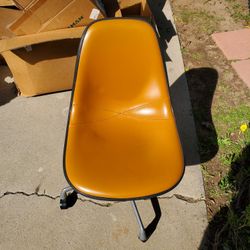 Vintage Herman Miller Eames Chair